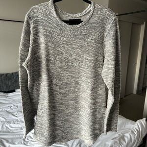 Men’s long sleeve knit shirt